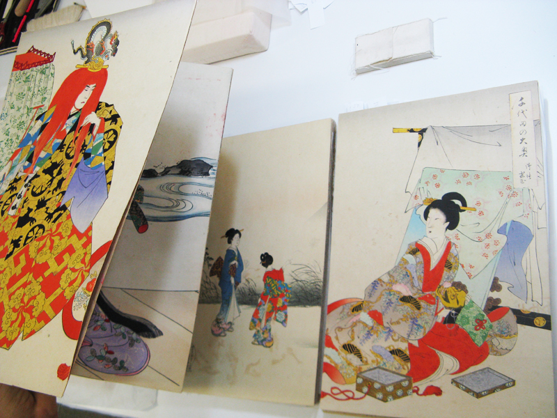 Photo du livre japonais Livre japonais en accordéon, papier japonais, sérigraphie et soie, XXème siècle, Israël Museum, Jérusalem